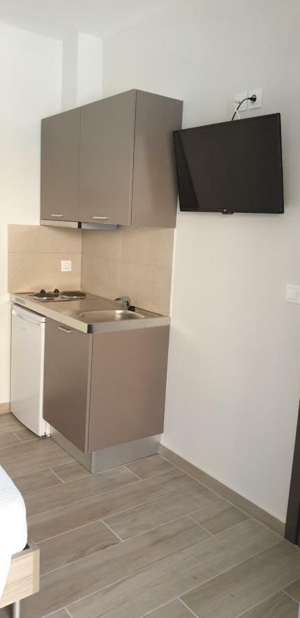 Chriselia 1 Apartment Неа Рода Екстериор снимка